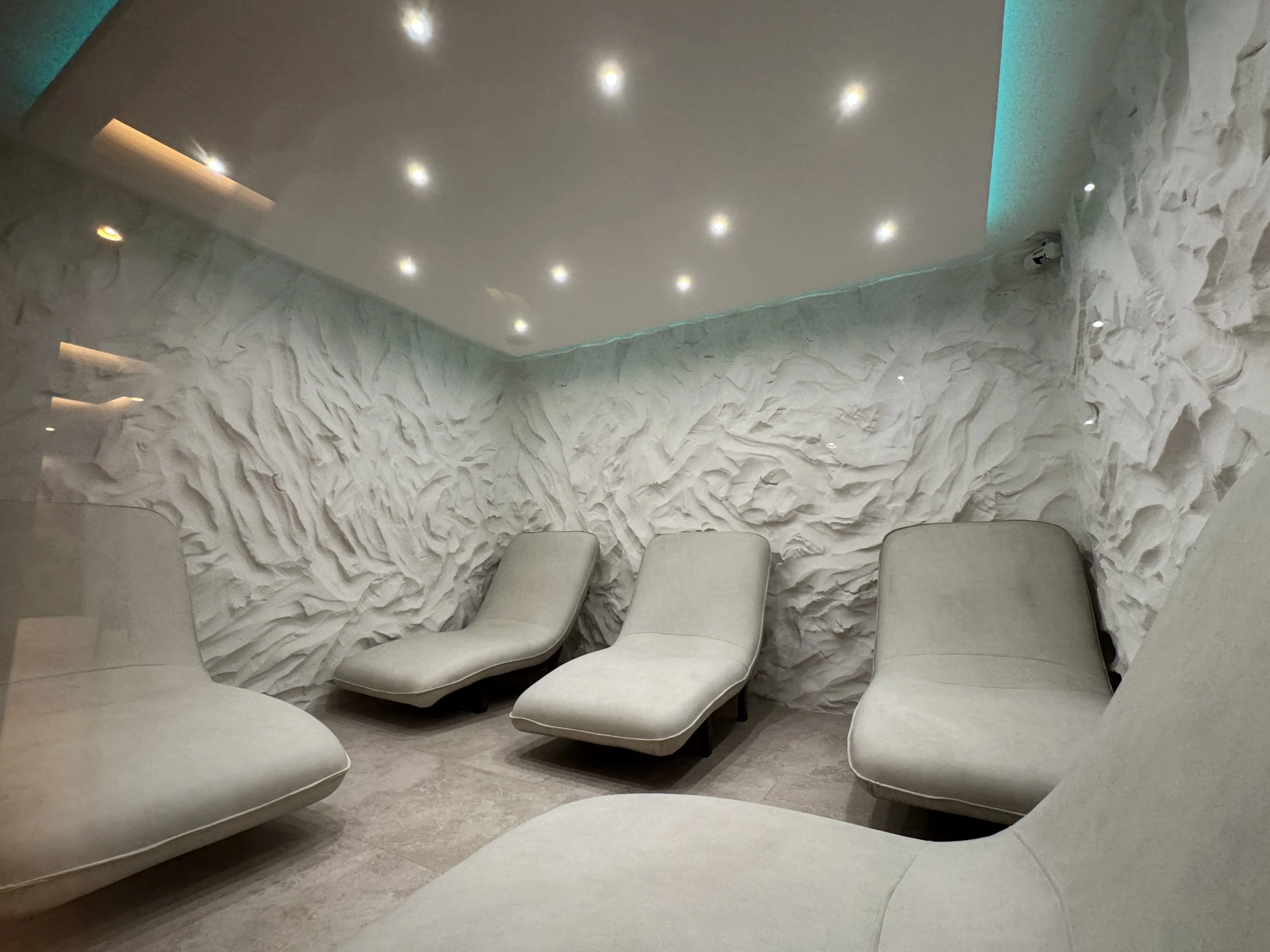 Солна пещера